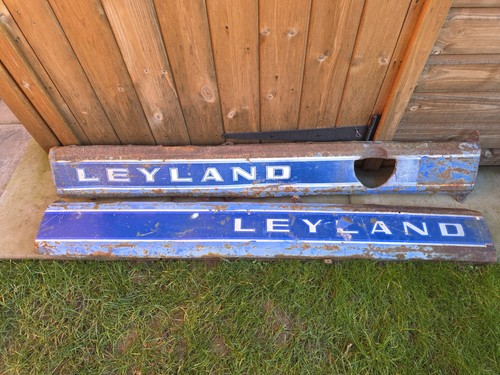 Leyland tractor under bonnet - under,